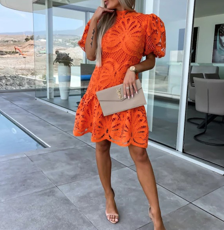 Elegantes Mini Sommerleid mit Stehkragen aus Spitze in Orange