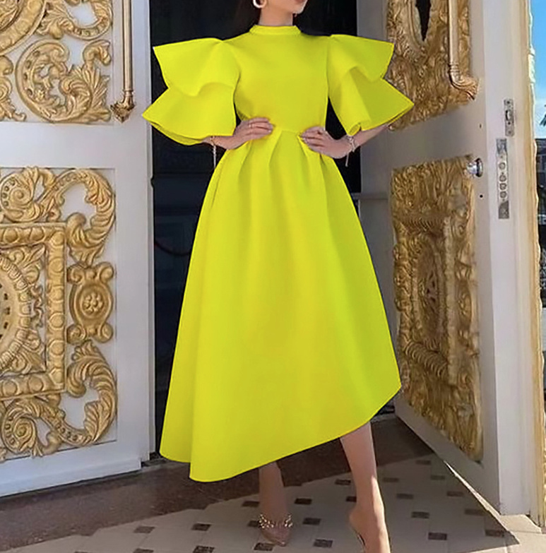Elegantes Sommerkleid mit Rüschenärmel Asymmetrisch in Gelb