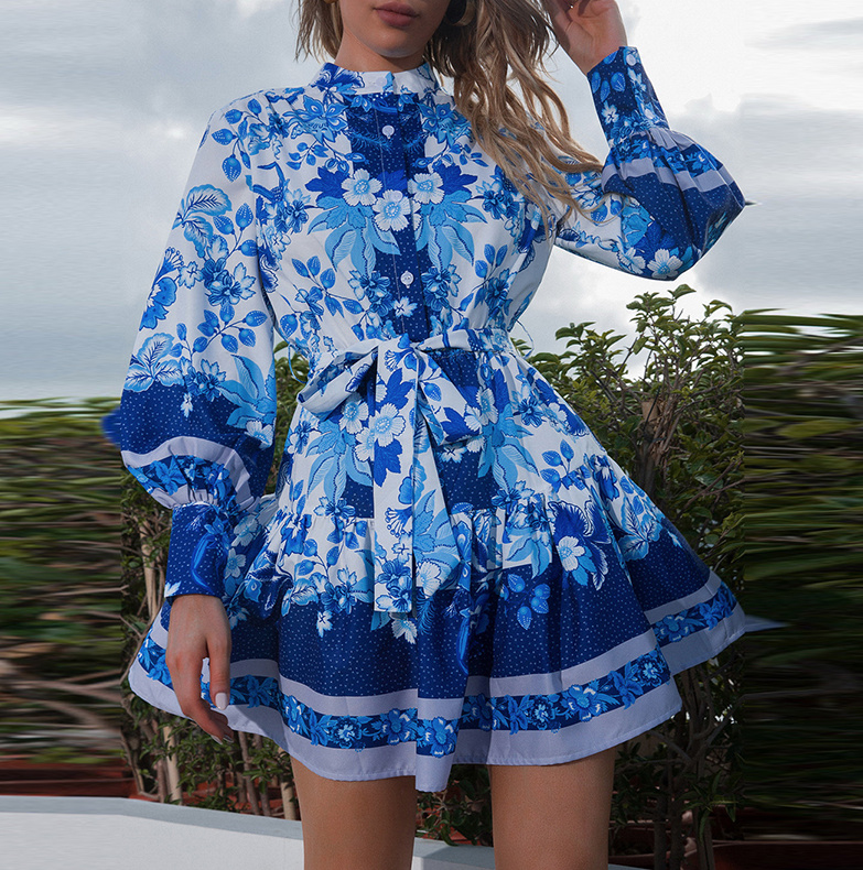 Langarm Boho Mini Kleid mit Blumenmuster in Blau