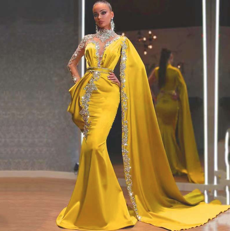 Meerjungfrau Abendkleid mit Diamant Stick in Gelb mit Stola