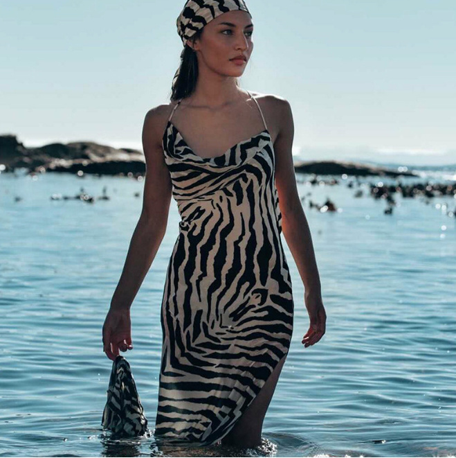 Zebra Print Spaghettiträger Sommerkleid Lang mit Sexy Rücken Ausschnitt