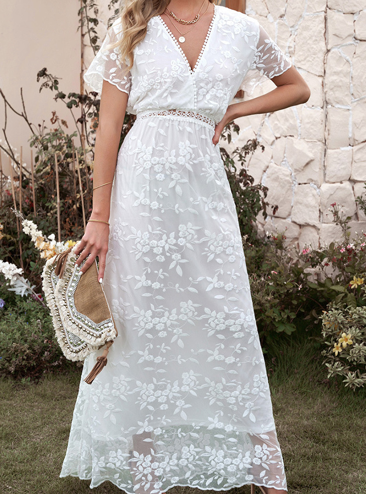 Kurzarm Maxi Boho Sommerkleid mit V Ausschnitt und Spitze in Weiß Elegant