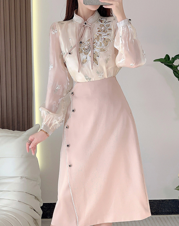 Damen Kostüm Outfit Elegant und Festlich in Rosa A Linie Rock mit Bluse im Set