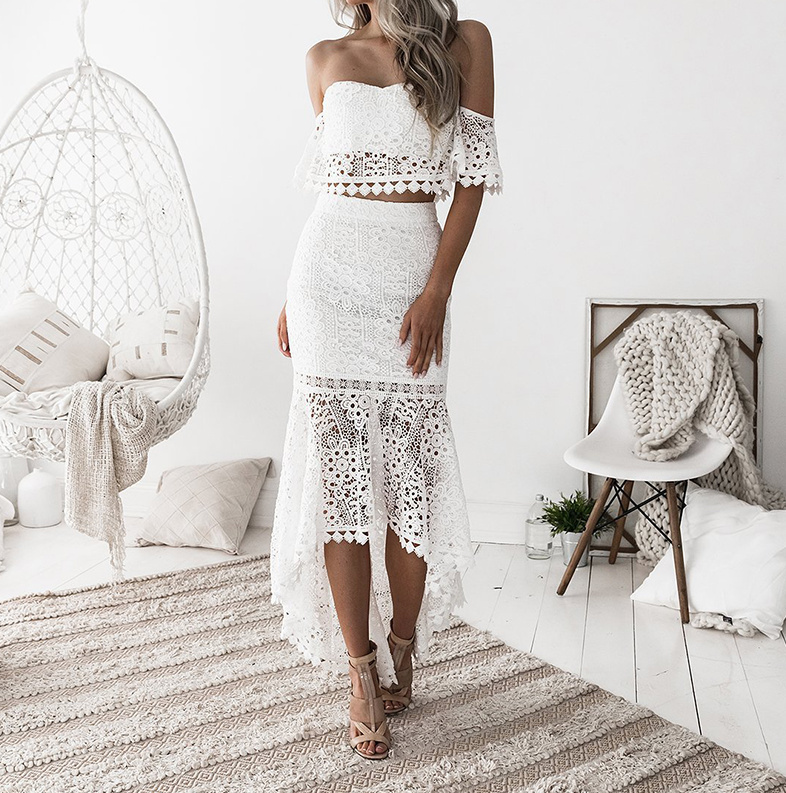 Elegantes Sommeroutfit aus Spitze in Weiß Standesamtkleid
